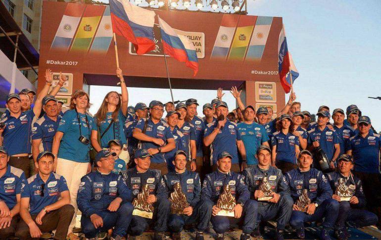 Триумф российских гонщиков в ралли «Дакар»: победа квадроциклов и двойной успех экипажей грузовиков